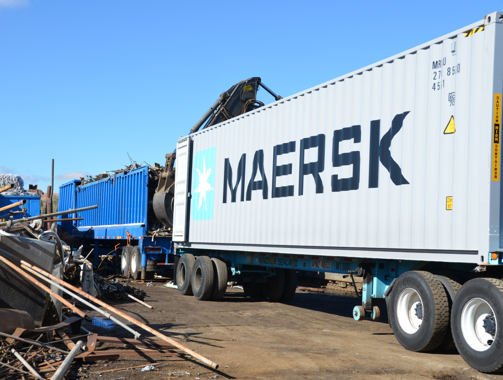 Photo of Maersk truck trailer, linking to photo album.